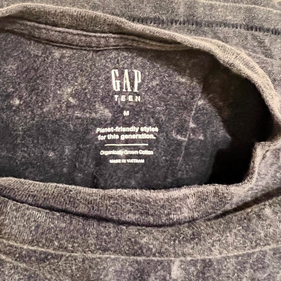 Gap | Boys Medium | Organic Cotton Tee - Picture 2 of 2